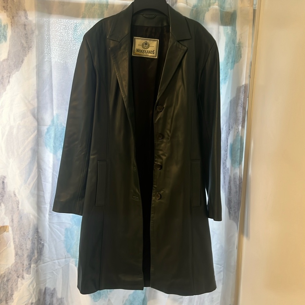 WOODLANDS GENUINE LEATHER Ladies Green Jacket Special Edition London. Like new.
